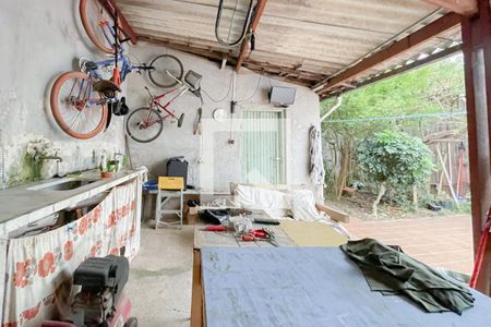 Casa à venda com 280m², 2 quartos e 2 vagasÁrea - Churrasqueira