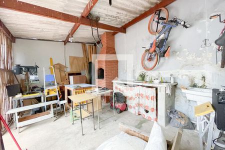 Casa à venda com 280m², 2 quartos e 2 vagasÁrea - Churrasqueira