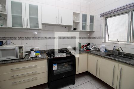 Apartamento à venda com 130m², 4 quartos e 4 vagas Apartamento à venda com 130m², 4 quartos e 4 vagasCozinha