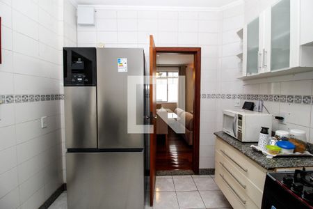 Apartamento à venda com 130m², 4 quartos e 4 vagas Apartamento à venda com 130m², 4 quartos e 4 vagasCozinha