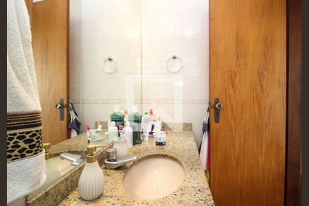 Apartamento à venda com 130m², 4 quartos e 4 vagas Apartamento à venda com 130m², 4 quartos e 4 vagasBanheiro Quarto 2