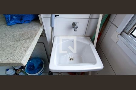 Sala/Cozinha/Área de serviço de apartamento para alugar com 2 quartos, 43m² em Parque Reboucas, São Paulo