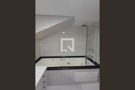 Apartamento para alugar com 200m², 3 quartos e 3 vagas Apartamento para alugar com 200m², 3 quartos e 3 vagasBanheiro da Suíte