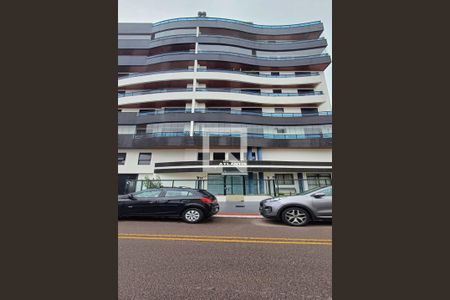 Apartamento para alugar com 200m², 3 quartos e 3 vagas Apartamento para alugar com 200m², 3 quartos e 3 vagasFachada