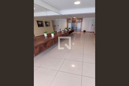 Apartamento para alugar com 200m², 3 quartos e 3 vagas Apartamento para alugar com 200m², 3 quartos e 3 vagasHall de entrada