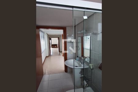 Apartamento para alugar com 200m², 3 quartos e 3 vagas Apartamento para alugar com 200m², 3 quartos e 3 vagasBanheiro 1