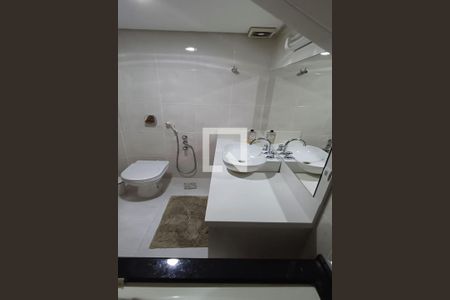 Banheiro da Suíte de apartamento para alugar com 3 quartos, 200m² em Balneario, Florianópolis