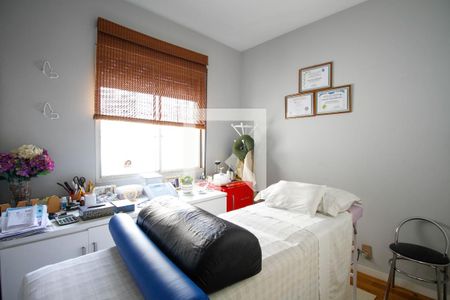 Apartamento à venda com 110m², 3 quartos e 1 vagaQuarto 2