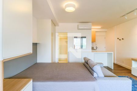 Sala/Quarto de kitnet/studio à venda com 1 quarto, 42m² em Brooklin Paulista, São Paulo