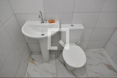 Casa para alugar com 70m², 2 quartos e sem vagaBanheiro do Quarto Suíte