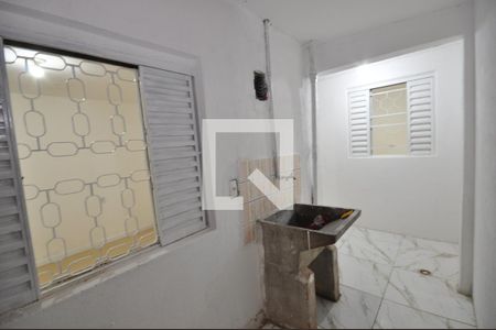 Casa para alugar com 70m², 2 quartos e sem vagaÁrea e Serviço