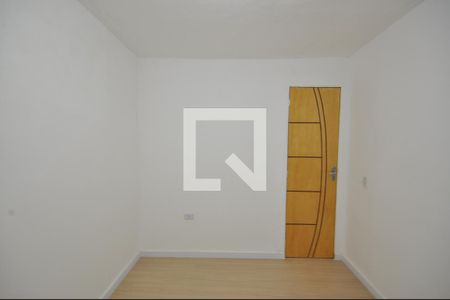 Quarto  de casa para alugar com 2 quartos, 70m² em Vila Dorna, São Paulo