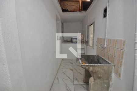 Casa para alugar com 70m², 2 quartos e sem vagaÁrea e Serviço