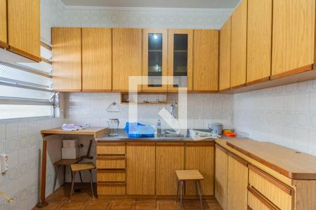 Casa à venda com 275m², 6 quartos e 4 vagasCozinha e Área de Serviço - Casa 1