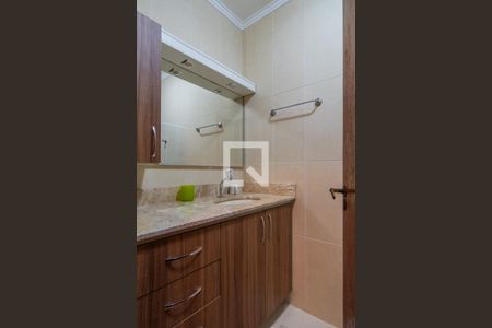 Casa à venda com 275m², 6 quartos e 4 vagasBanheiro do Quarto 2 - Casa 1