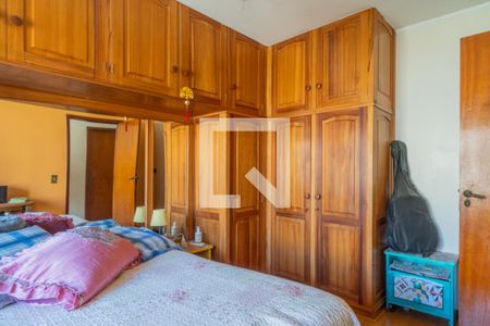 Casa à venda com 275m², 6 quartos e 4 vagasQuarto 2 - Casa 2