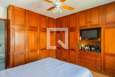 Casa à venda com 275m², 6 quartos e 4 vagasQuarto 1 - Casa 2