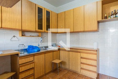 Casa à venda com 275m², 6 quartos e 4 vagasCozinha e Área de Serviço - Casa 1