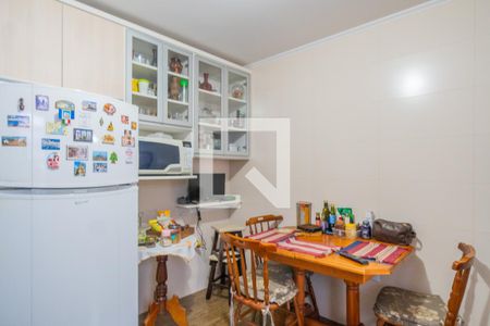 Casa à venda com 275m², 6 quartos e 4 vagasCozinha e Área de Serviço - Casa 2