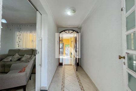 Casa à venda com 170m², 3 quartos e 2 vagasEntrada