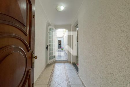 Casa à venda com 170m², 3 quartos e 2 vagasEntrada