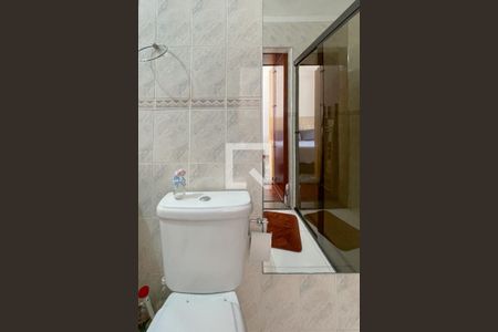 Casa à venda com 170m², 3 quartos e 2 vagasBanheiro - Suíte