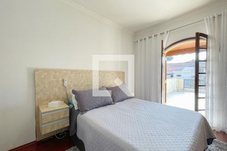 Casa à venda com 170m², 3 quartos e 2 vagasSuíte