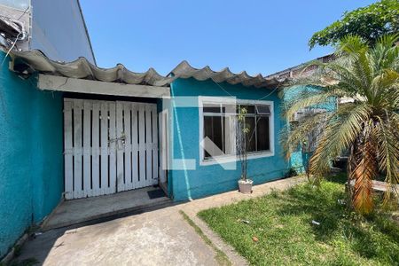 Casa para alugar com 120m², 3 quartos e 3 vagasFachada