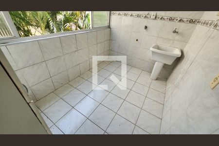 Apartamento para alugar com 70m², 2 quartos e 1 vagaÁrea de Serviço