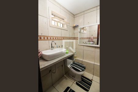 Casa à venda com 147m², 4 quartos e 4 vagasBanheiro 1