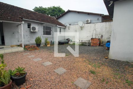 Casa à venda com 147m², 4 quartos e 4 vagasQuintal