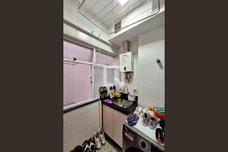 Apartamento à venda com 107m², 3 quartos e 2 vagas Apartamento à venda com 107m², 3 quartos e 2 vagasÁrea de Serviço