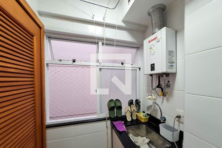 Apartamento à venda com 107m², 3 quartos e 2 vagas Apartamento à venda com 107m², 3 quartos e 2 vagasÁrea de Serviço