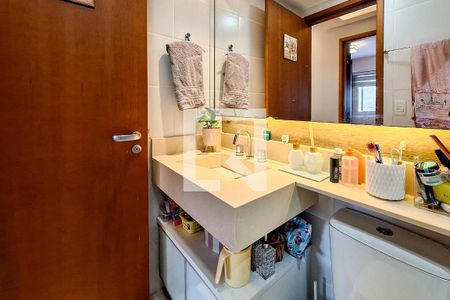 Apartamento à venda com 107m², 3 quartos e 2 vagas Apartamento à venda com 107m², 3 quartos e 2 vagasBanheiro