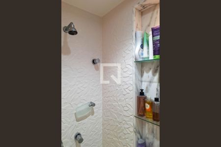 Apartamento à venda com 107m², 3 quartos e 2 vagas Apartamento à venda com 107m², 3 quartos e 2 vagasBanheiro da Suíte