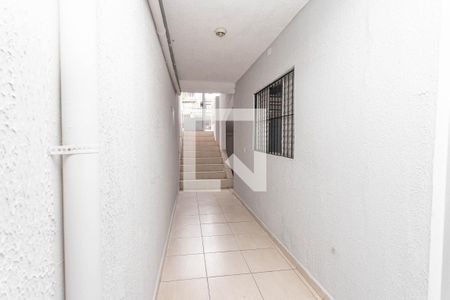 Casa para alugar com 55m², 1 quarto e sem vaga Casa para alugar com 55m², 1 quarto e sem vagaCorredor externo