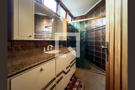 Casa à venda com 432m², 4 quartos e 6 vagasBanheiro Suíte 4