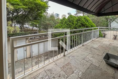 Casa à venda com 432m², 4 quartos e 6 vagasVaranda Sala Jantar