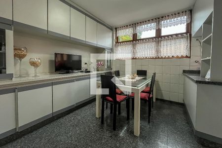 Casa à venda com 432m², 4 quartos e 6 vagasCopa