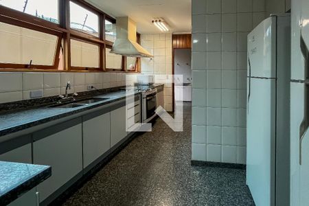 Casa à venda com 432m², 4 quartos e 6 vagasCozinha