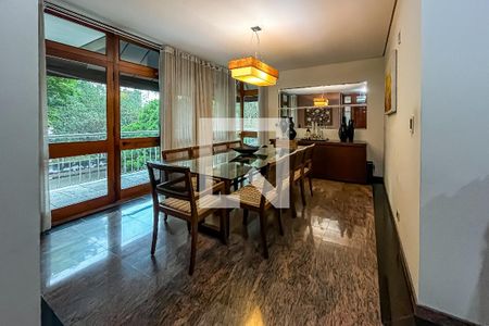 Casa à venda com 432m², 4 quartos e 6 vagasSala Jantar