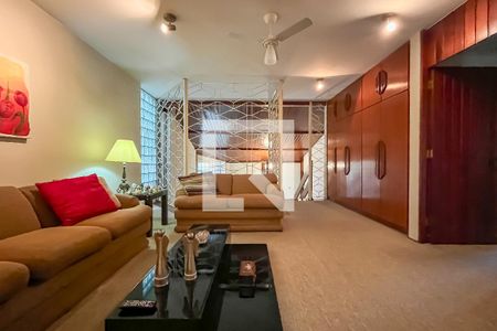 Casa à venda com 432m², 4 quartos e 6 vagasSala Tv