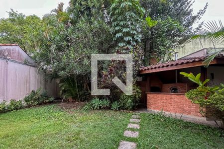 Casa à venda com 432m², 4 quartos e 6 vagasQuintal