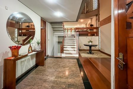 Casa à venda com 432m², 4 quartos e 6 vagasHall Entrada