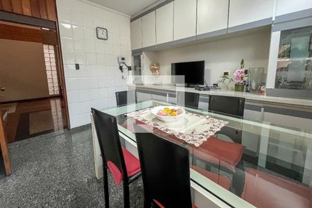 Casa à venda com 432m², 4 quartos e 6 vagasCopa