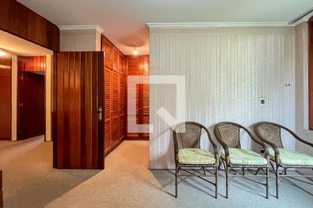 Casa à venda com 432m², 4 quartos e 6 vagasSuíte 2