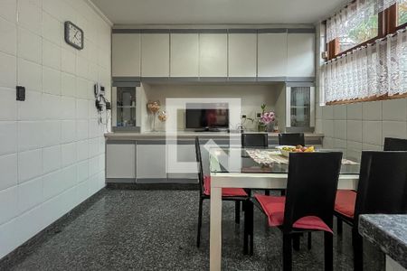 Casa à venda com 432m², 4 quartos e 6 vagasCopa