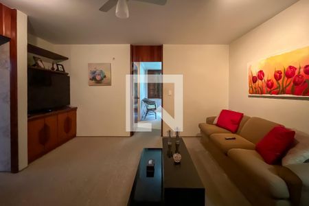 Casa à venda com 432m², 4 quartos e 6 vagasSala Tv