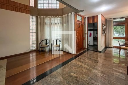 Casa à venda com 432m², 4 quartos e 6 vagasHall Entrada