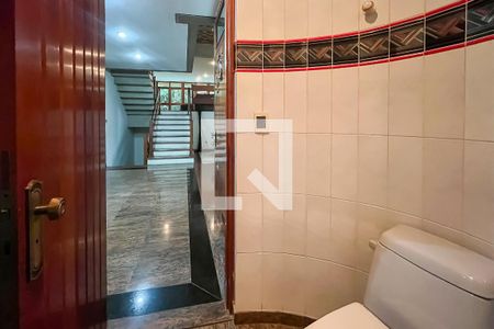 Casa à venda com 432m², 4 quartos e 6 vagasLavabo